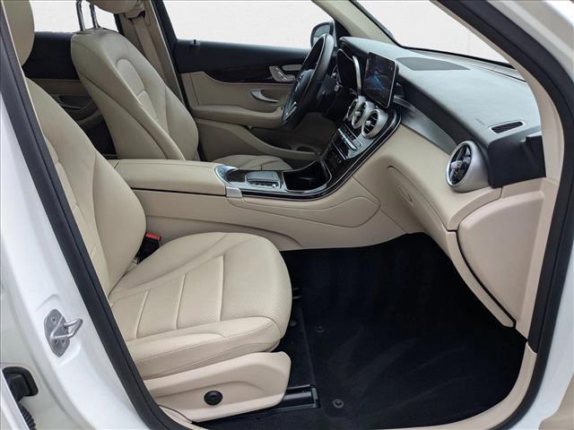 Photo of 2021 Polar White Mercedes-Benz GLC 300