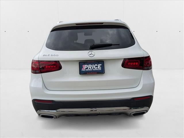 Photo of 2021 Polar White Mercedes-Benz GLC 300