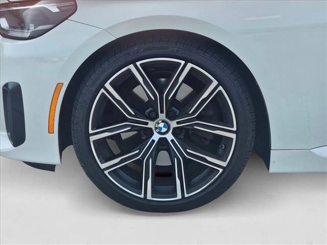 Photo of 2023 Alpine White BMW 230