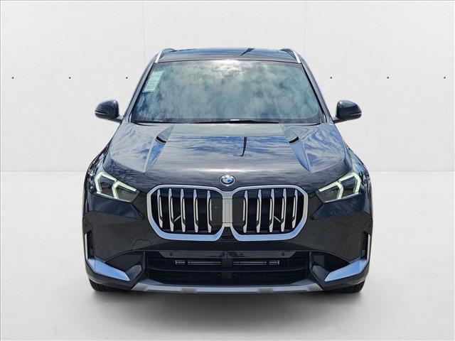 Photo of 2025 Black Sapphire Metallic BMW X1