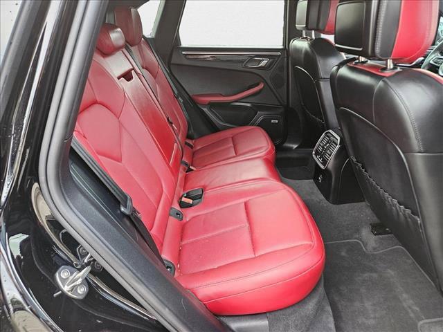 Photo of 2022 Black Porsche Macan