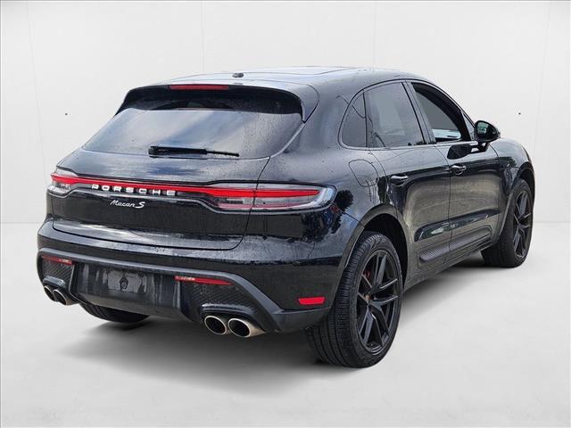 Photo of 2022 Black Porsche Macan