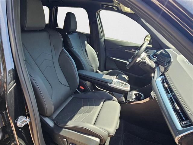 Photo of 2025 Black Sapphire Metallic BMW X1