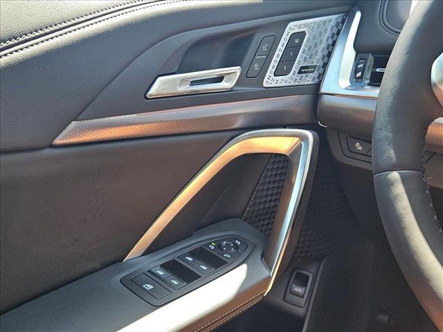 Photo of 2025 Black Sapphire Metallic BMW X1