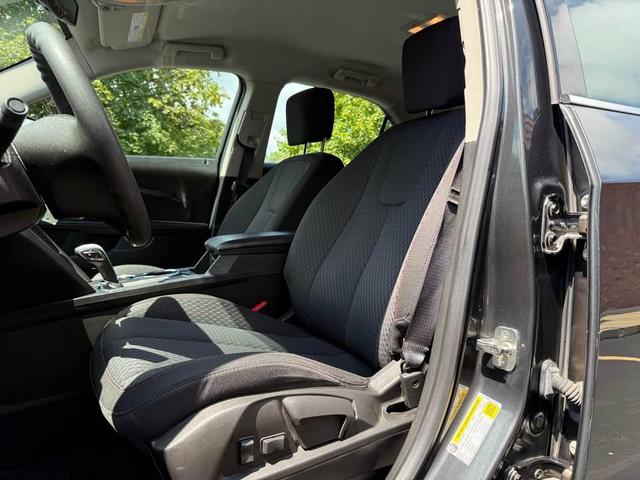 Photo of 2012 Ashen Gray Metallic Chevrolet Equinox