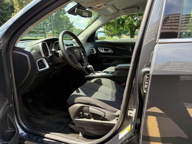 Photo of 2012 Ashen Gray Metallic Chevrolet Equinox