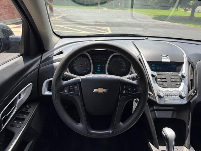 Photo of 2012 Ashen Gray Metallic Chevrolet Equinox