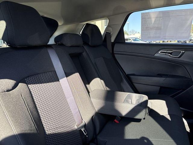 Photo of 2025 Steel Kia Sportage Hybrid