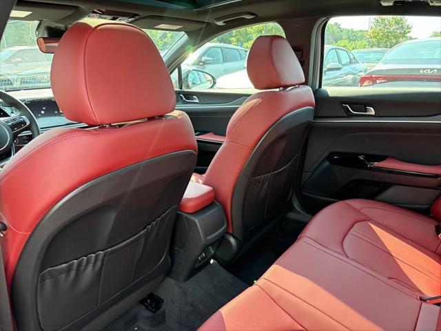 Photo of 2025 Gray Kia K5