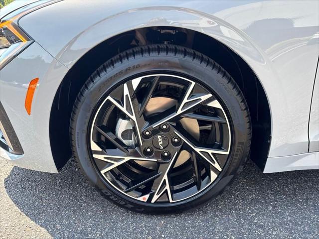 Photo of 2025 Gray Kia K5