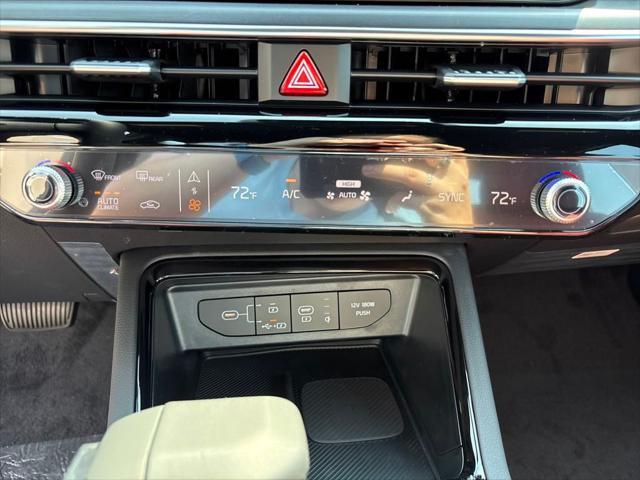 Photo of 2025 Gray Kia K5
