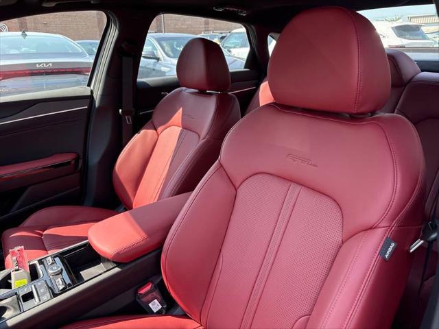 Photo of 2025 Gray Kia K5