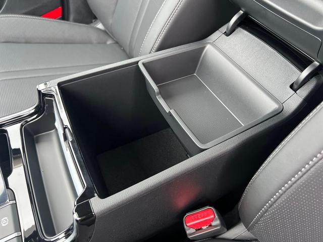Photo of 2025 Panthera Metal Kia Sorento