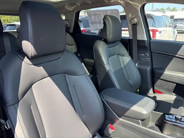 Photo of 2025 Vesta Blue Kia Sportage Hybrid