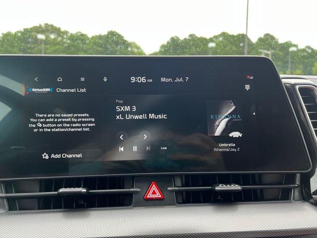 Photo of 2025 Fusion Black Kia Sportage Hybrid