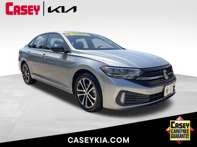 Photo of 2022 Pyrite Silver Metallic Volkswagen Jetta