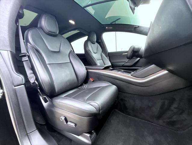 Photo of 2022 Solid Black Tesla Model X