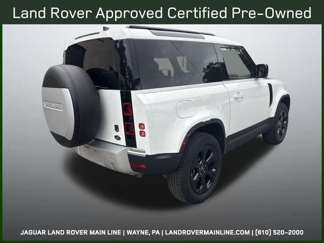 Photo of 2023 Fuji_White Land Rover Defender