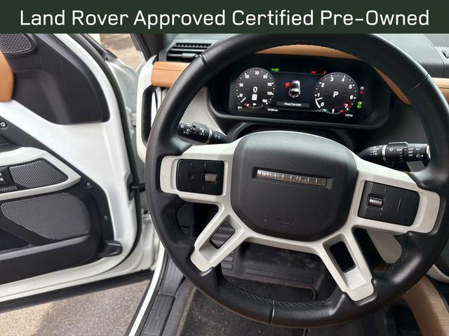Photo of 2023 Fuji_White Land Rover Defender