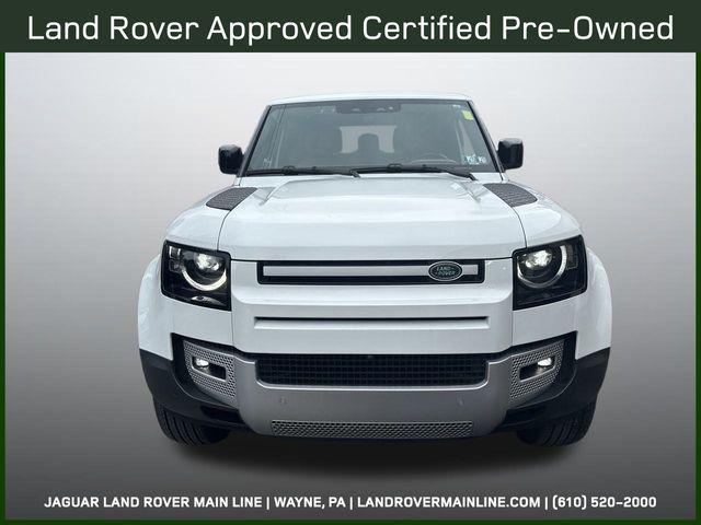Photo of 2023 Fuji_White Land Rover Defender