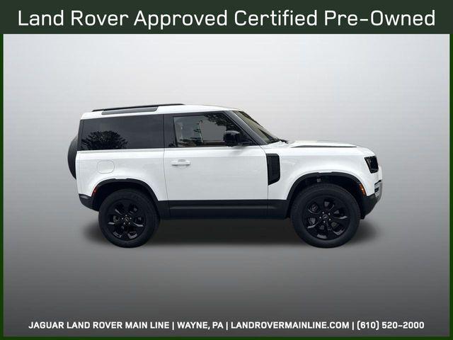 Photo of 2023 Fuji_White Land Rover Defender