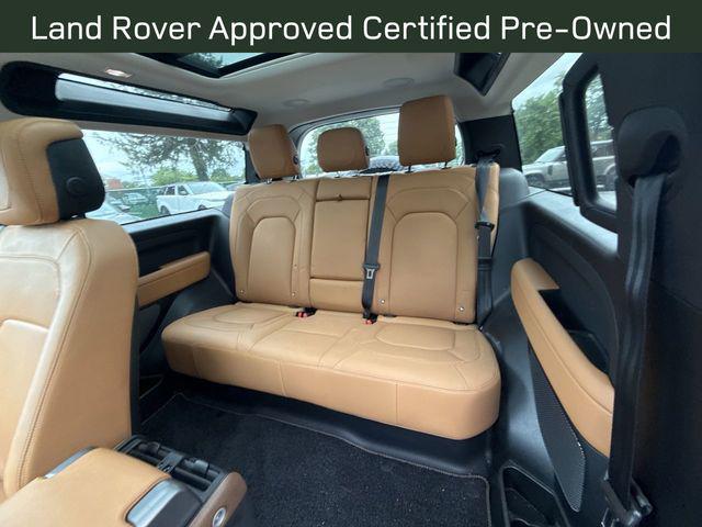 Photo of 2023 Fuji_White Land Rover Defender