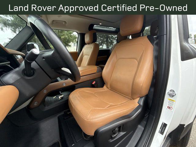 Photo of 2023 Fuji_White Land Rover Defender