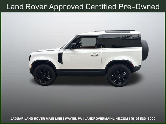 Photo of 2023 Fuji_White Land Rover Defender