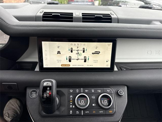 Photo of 2024 Fuji White Land Rover Defender