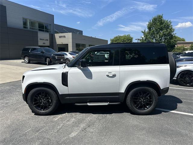 Photo of 2024 Fuji White Land Rover Defender