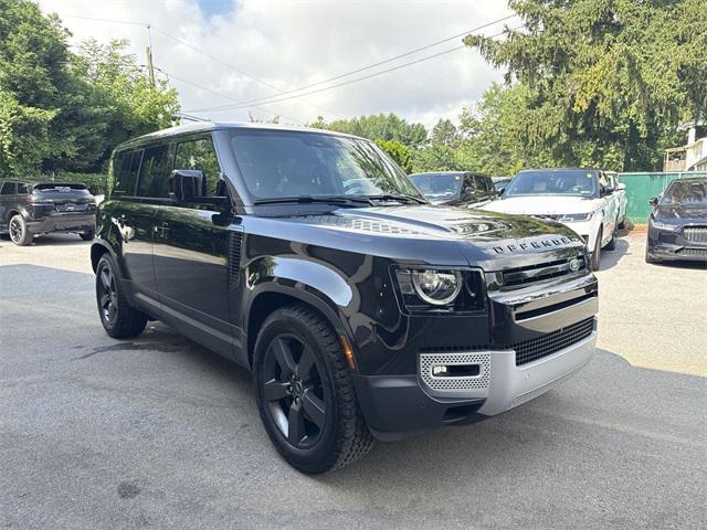 Photo of 2024 SANTORINI_BLACK Land Rover Defender
