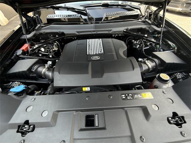 Photo of 2024 SANTORINI_BLACK Land Rover Defender