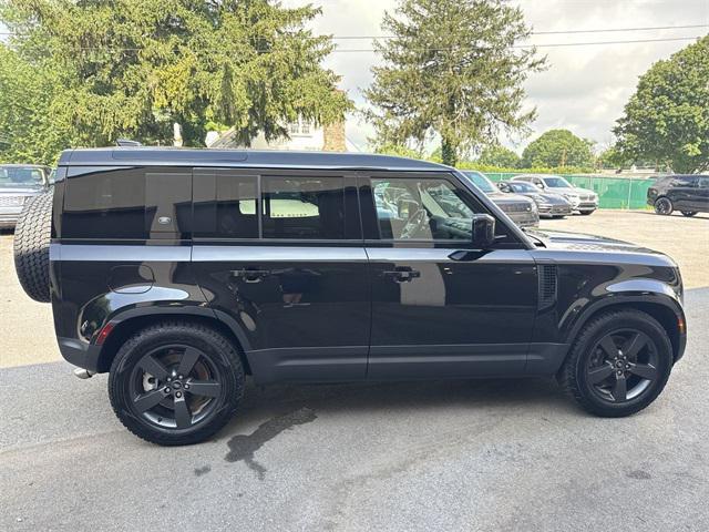 Photo of 2024 SANTORINI_BLACK Land Rover Defender