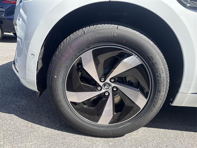 Photo of 2026 Fuji White Jaguar F-PACE
