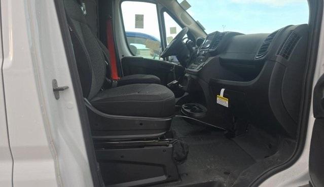 Photo of 2025 Bright White Clearcoat RAM ProMaster 2500