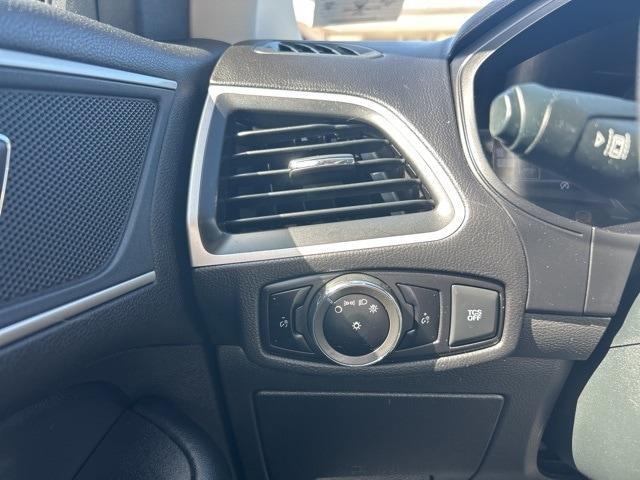 Photo of 2023 Carbonized Gray Metallic Ford Edge