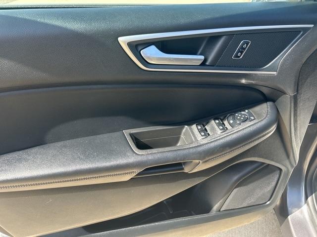 Photo of 2023 Carbonized Gray Metallic Ford Edge