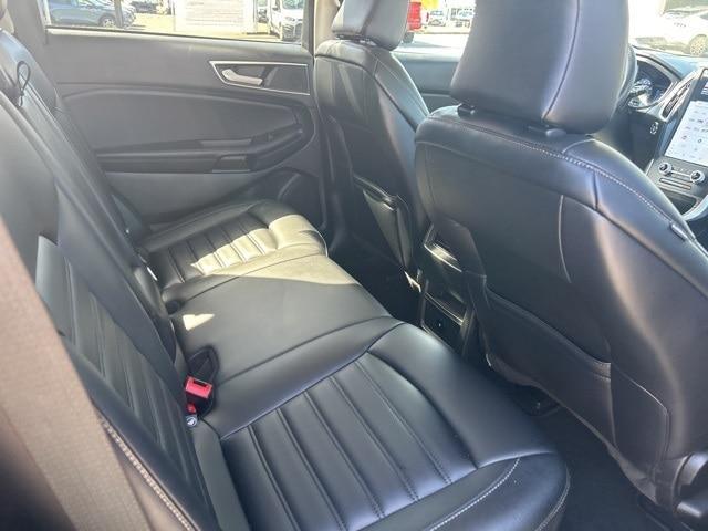 Photo of 2023 Carbonized Gray Metallic Ford Edge
