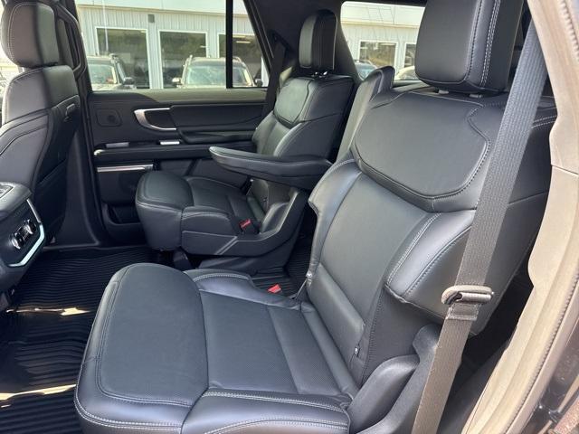 Photo of 2025 Dark Matter Gray Metallic Ford Expedition