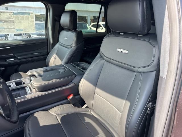 Photo of 2025 Dark Matter Gray Metallic Ford Expedition