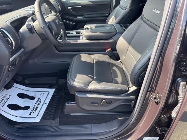 Photo of 2025 Dark Matter Gray Metallic Ford Expedition
