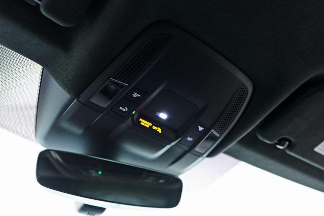 Photo of 2023  Porsche Taycan