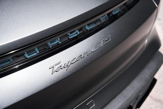 Photo of 2023  Porsche Taycan