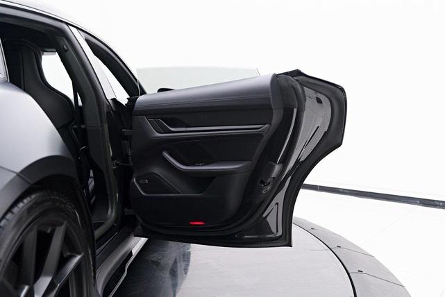 Photo of 2023  Porsche Taycan