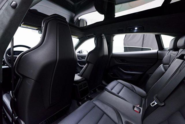 Photo of 2023  Porsche Taycan
