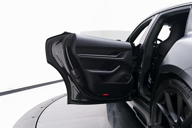 Photo of 2023  Porsche Taycan