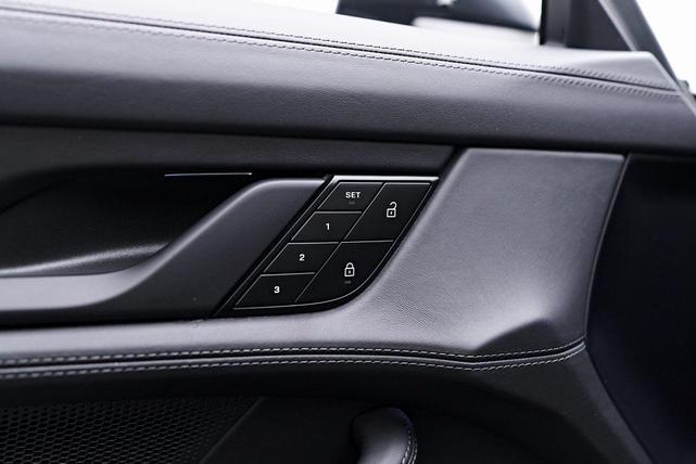 Photo of 2023  Porsche Taycan