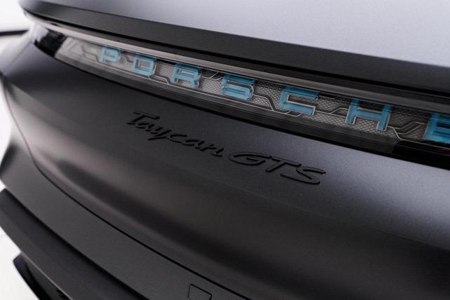 Photo of 2023  Porsche Taycan
