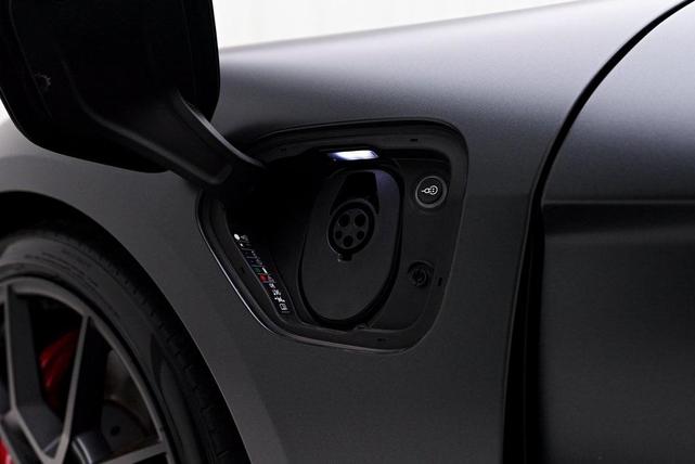 Photo of 2023  Porsche Taycan