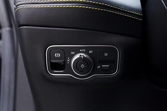 Photo of 2024 China Gray Aston Martin DBX